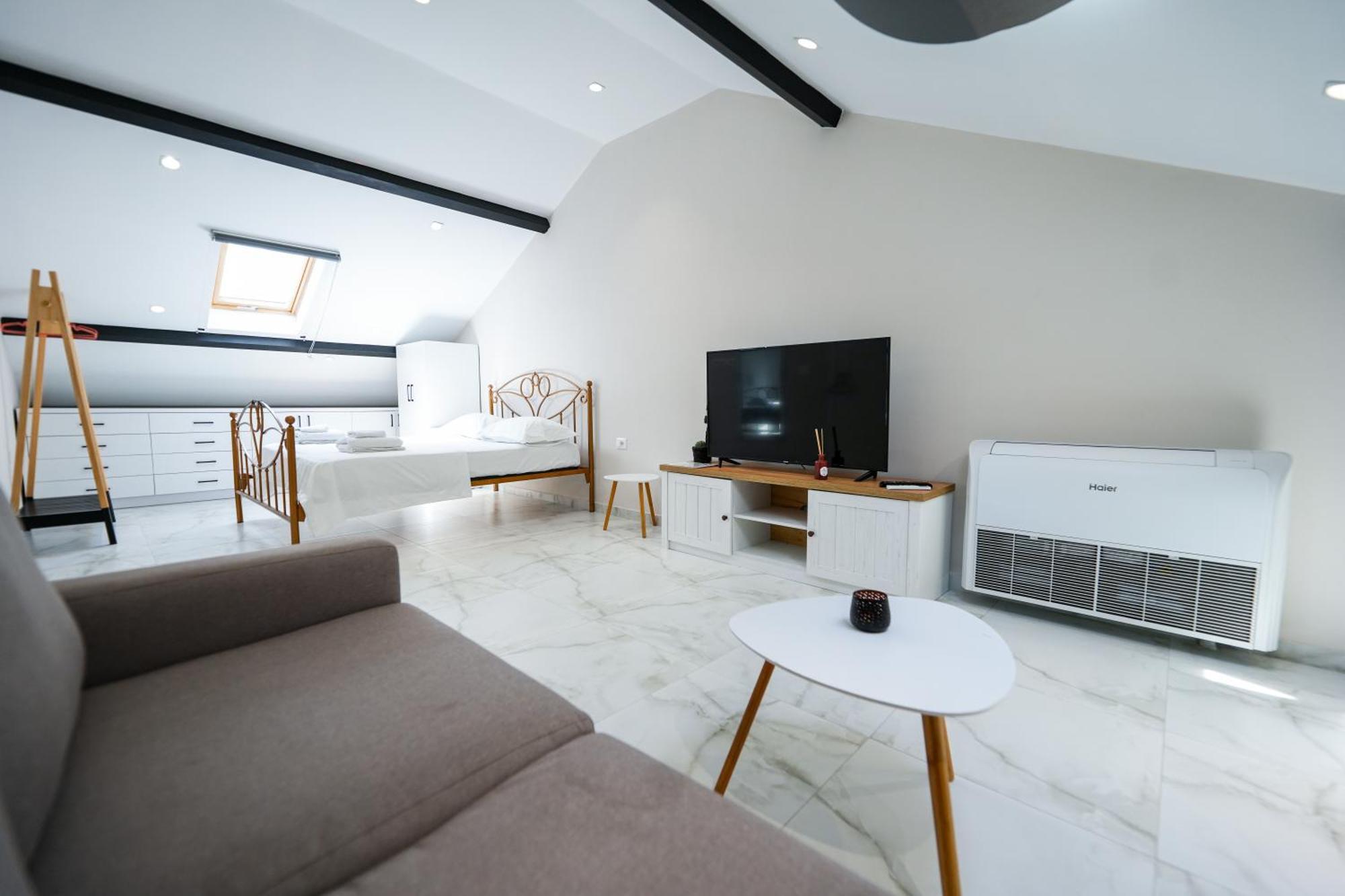 City Center Hideout - Studio Apartment تيرانا المظهر الخارجي الصورة