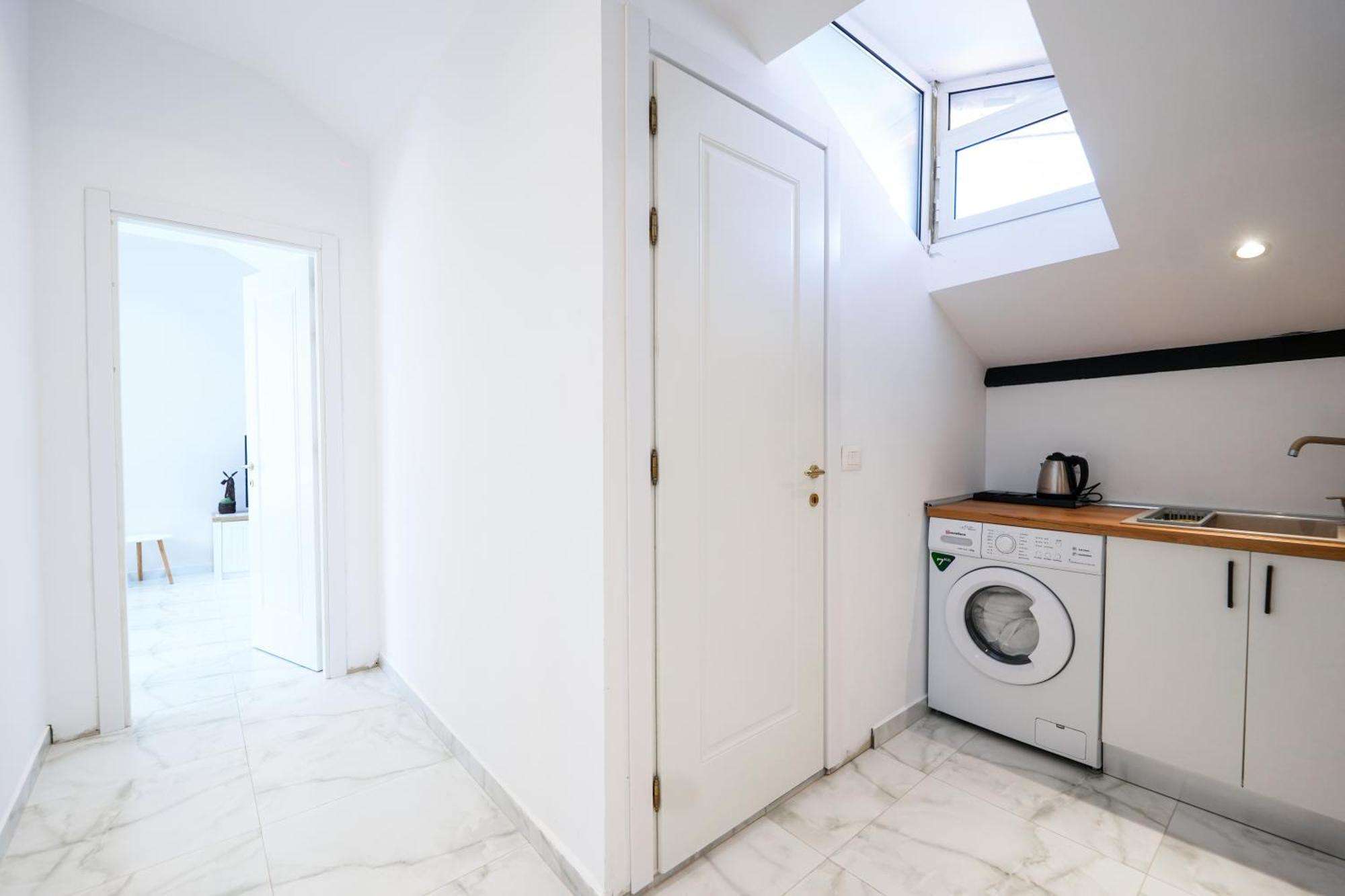 City Center Hideout - Studio Apartment تيرانا المظهر الخارجي الصورة